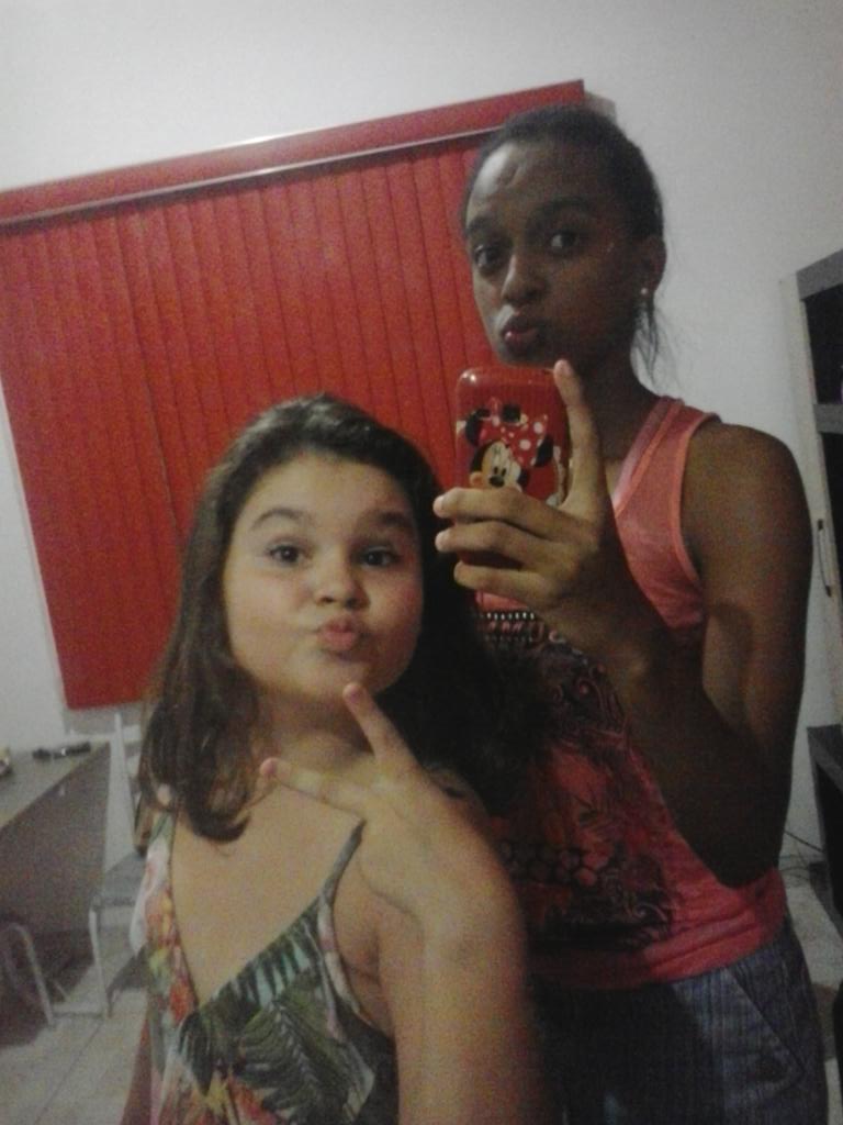 marceladepaul14's tweet photo. Eu Γ© ela mana #Perft amoo @camilegl09 http://t.co/NGPmagy7Tg