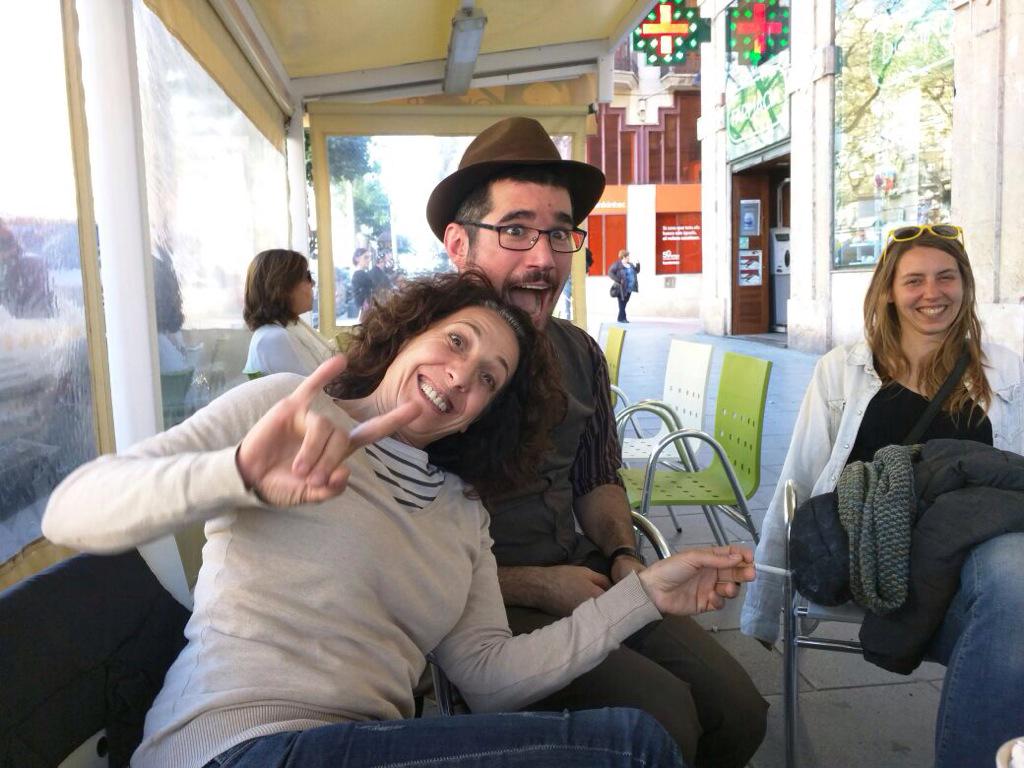 Els nostres profes avui disfrutant del festival dixiland despres de la clase oberta <a href="/CMetropol/">LCRS</a> <a href="/swingtarragona/">Swing is in the Air</a>