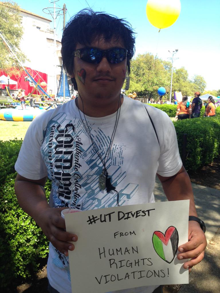 PSC_atx's tweet photo. Free face paint! Free Palestine!!! #40AcresFest #UTDivest http://t.co/lmTWGlP7mn