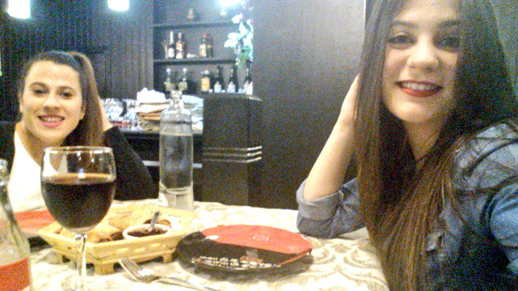 97_sandrika's tweet photo. "@Anaamr97: De cenita romántica con mi amor!!! http://t.co/YI0onPPZkz"
