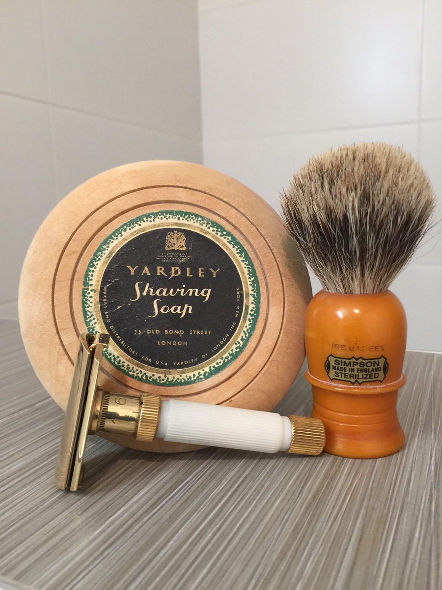 very #vintage #SOTD with <a href="/AESimpson1919/">Simpson Brushes</a> brush, vintage Yardley soap and rare Personna Micrometric razor #wetshaving