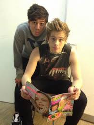 alexam_pereira's tweet image. RT TO VOTE FOR @5SOS . THEY DESERVE TO WIN THIS AWARD #vote5sos #kca