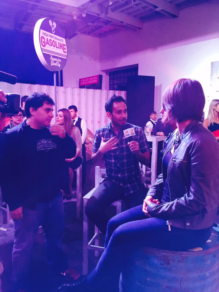 SebastianTabany's tweet photo. Con @werevertumorro en la presentacion de #DanyIntimo y @daniellecolby @HistoryLA http://t.co/LgYvRKxI6t