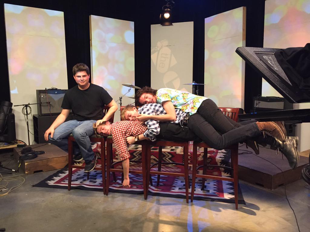 Emily_Erwin3633's tweet photo. So so thankful for @PTmusicsounds today! They came to OU shared their talents with The Set. (We had a little fun too) http://t.co/29y3oXlasi