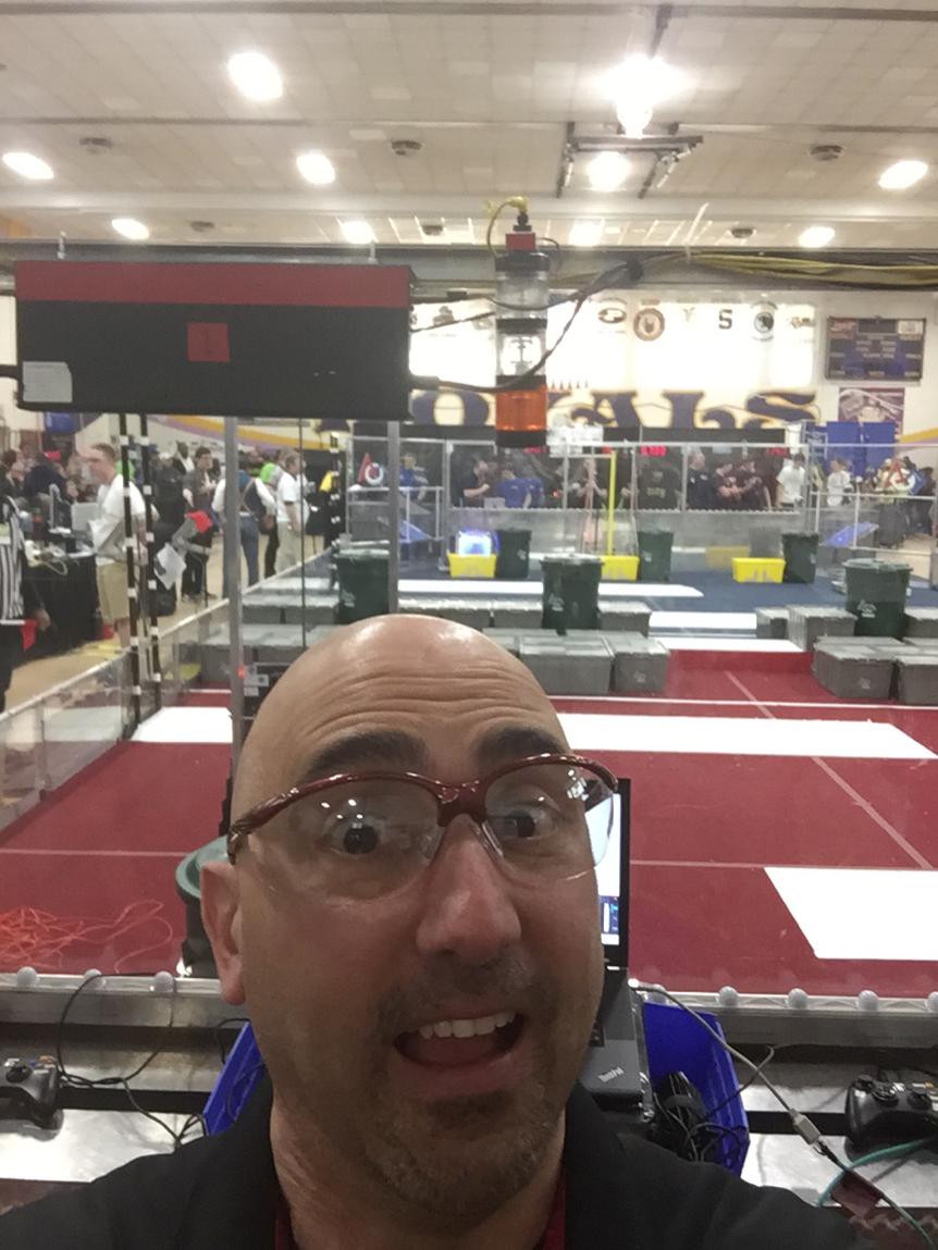 FRC708's tweet photo. Drive coach selfie with our #dearFTA (if you look closely you can see him) #frcUD #omgrobots http://t.co/pdQry2kJdw