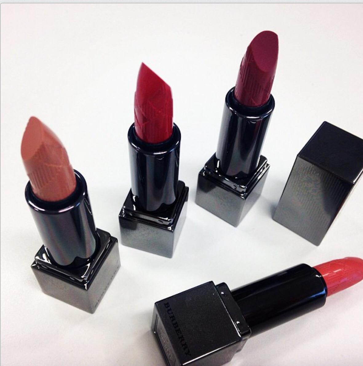 streetsavbeauty's tweet photo. @PssstPost @bbloggerschat @bbloggerBunch
Loving new #burberrykisses
Read my review: http://t.co/ZQarn5BIX8 http://t.co/ZwLjvaLEOO
