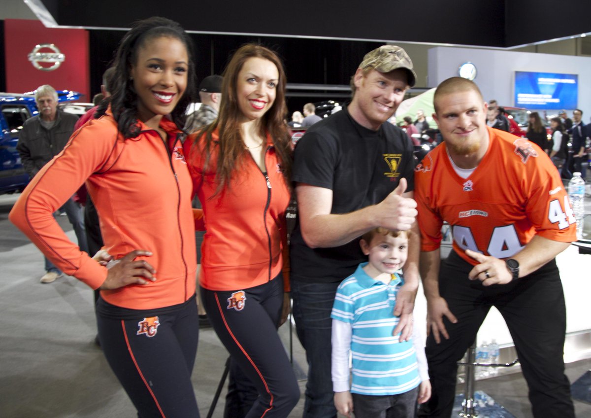 VanAutoShow's tweet photo. . @BCLions player @Bighill44 on scene @nissancanada #VanAutoShow15 2-4pm. Get your autograph! #VIAS15 http://t.co/lE1rMI0ML3