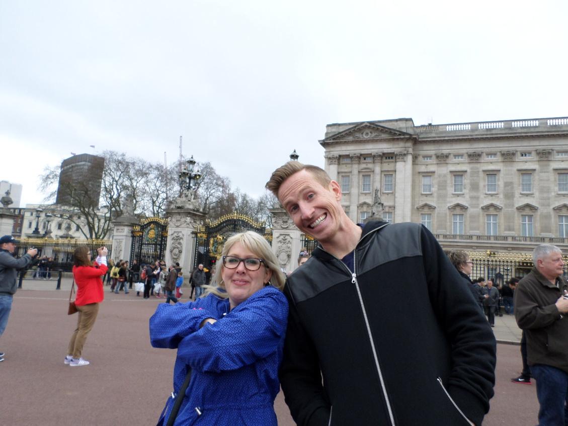 Angelfairy34's tweet image. It's freezing and my fashion has just died #pakamac #tourist