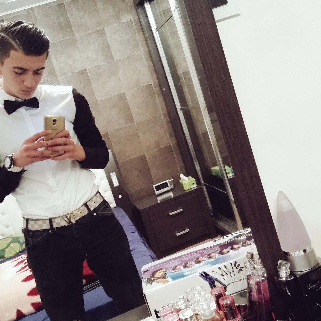 ✌