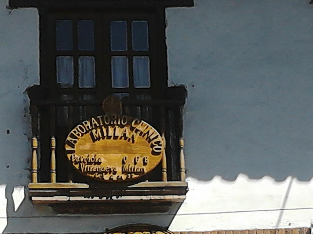 Lab_Millan's tweet photo. Para urgencias en #ValleDeBravo #EdoMex para esta Semana Santa, estamos a sus órdenes en Av Juárez #103 altos. http://t.co/mg6Mphiz3e