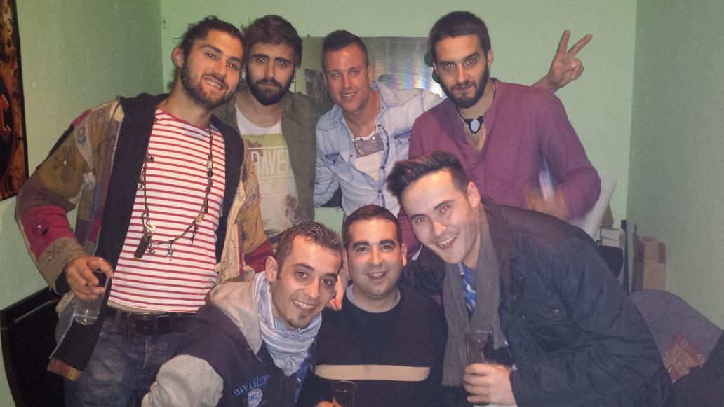 Por fin ya estamos con ellossss. K se prepare esta noxe pork se juntan <a href="/Almaderumba/">Alma de rumba</a> y <a href="/FondoFlamenco_/">Fondo_Flamenco</a>  la vams a liar