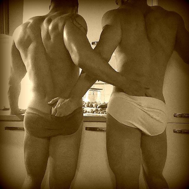 SuperGuyD's tweet photo. #justfriends http://t.co/vkuHoAdQLQ
