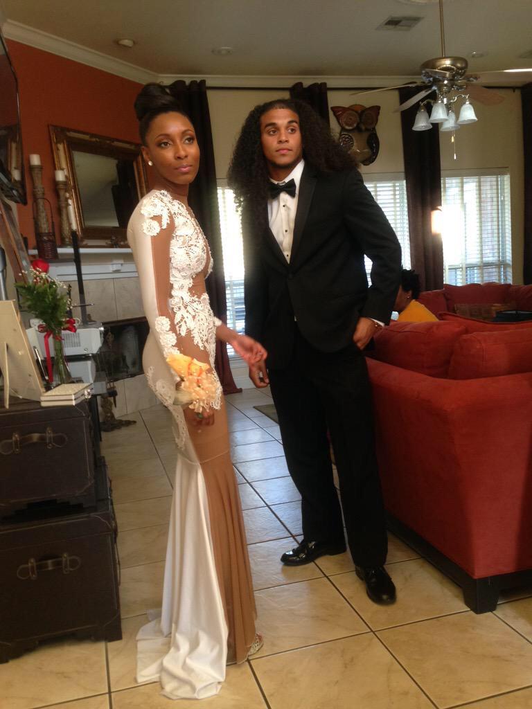 PromPics's tweet photo. Different! #prom2k16 https://t.co/wETpL6urPm
