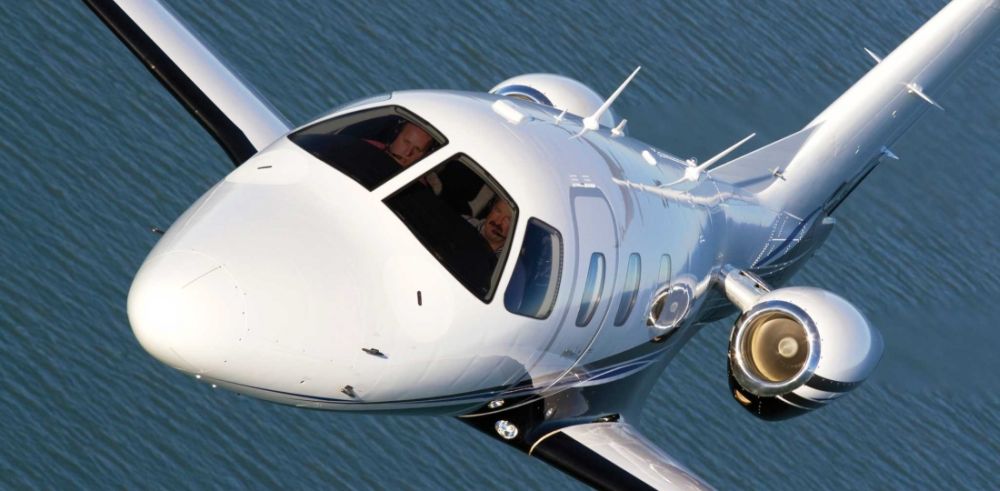 BaroqueAviation's tweet image. #Eclipse550 will give you a pleasure to fly, and extra layers of safety. #autothrottles
bit.ly/1F4O3wN