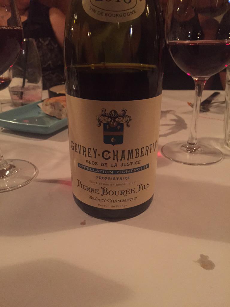 MigaraJ's tweet photo. Can drink a dozen of this at one sitting... Cracking drop..Gevre Chambertin... http://t.co/Ei3TNA1PGD