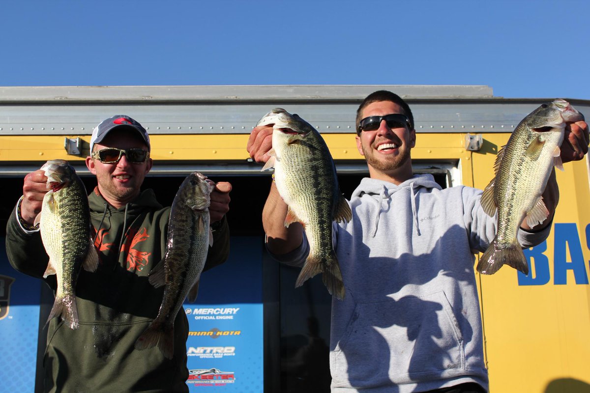 bassmaster's tweet photo. Alex Frazier &amp; Austin Neary of W. Carolina Univ. won on Lake Norman with 42-6! http://t.co/P3dVijQbe4 #collegebass http://t.co/Necxbd4RhO