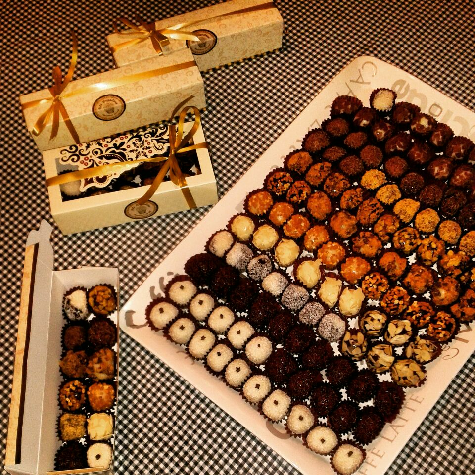 brigaderiaesp's tweet photo. Ya puedes hacer tus encargos en http://t.co/t4wCKV0ndR 

¡ La nueva chocolatería gourmet ! http://t.co/rhcUZ492go