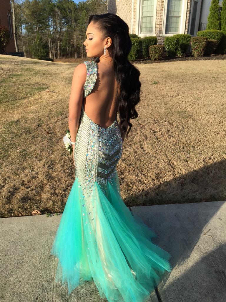 kyrakardashian_'s tweet photo. “@_JasmineNoelle: “@FentyFanatic_: #slayette 💎💎 http://t.co/xNaHDo2Ozv”😍😩Prom goals”😍