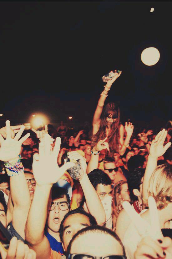 setentapizzabar's tweet photo. Despidamos marzo con todooo! HOY la #UnaPorMes explota en #Setenta !! 2x1 EN TRAGOS! http://t.co/IhBjGy13Ry