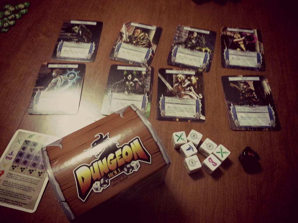 GamingMommies's tweet image. Game  #2 of the night. Time for some @TastyMinstrel #DungeonRoll #DiceGame!