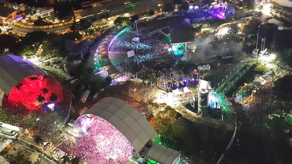 ElInformanteMX's tweet photo. #UltraLIVE2015 #ULTRALIVE #Ultra2015 #Ultra @steveaoki http://t.co/hBB2Uxkqz6