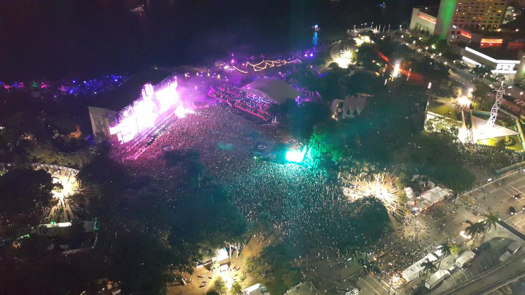 ElInformanteMX's tweet photo. #UltraLIVE2015 #ULTRALIVE #Ultra2015 #Ultra @steveaoki http://t.co/hBB2Uxkqz6