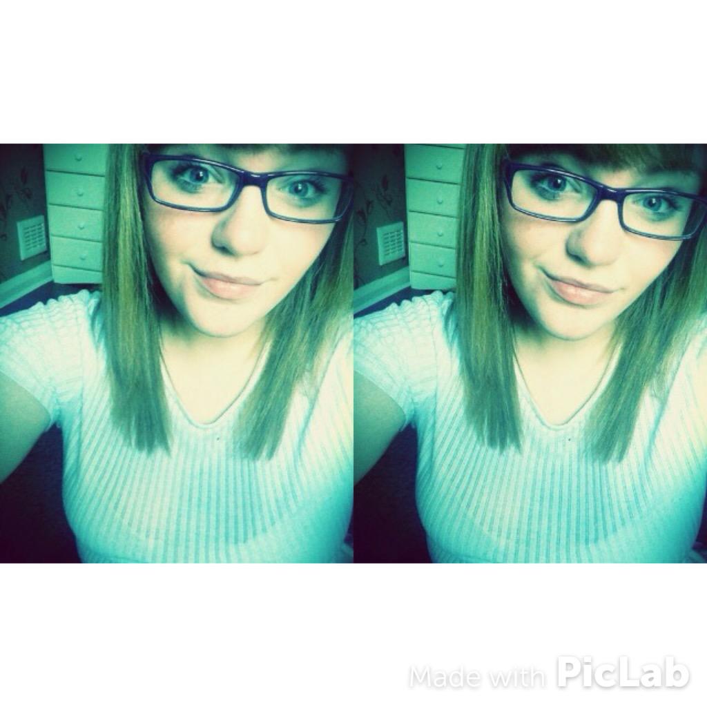 molly_elsmore's tweet photo. 👄 http://t.co/3bwSsezgTO