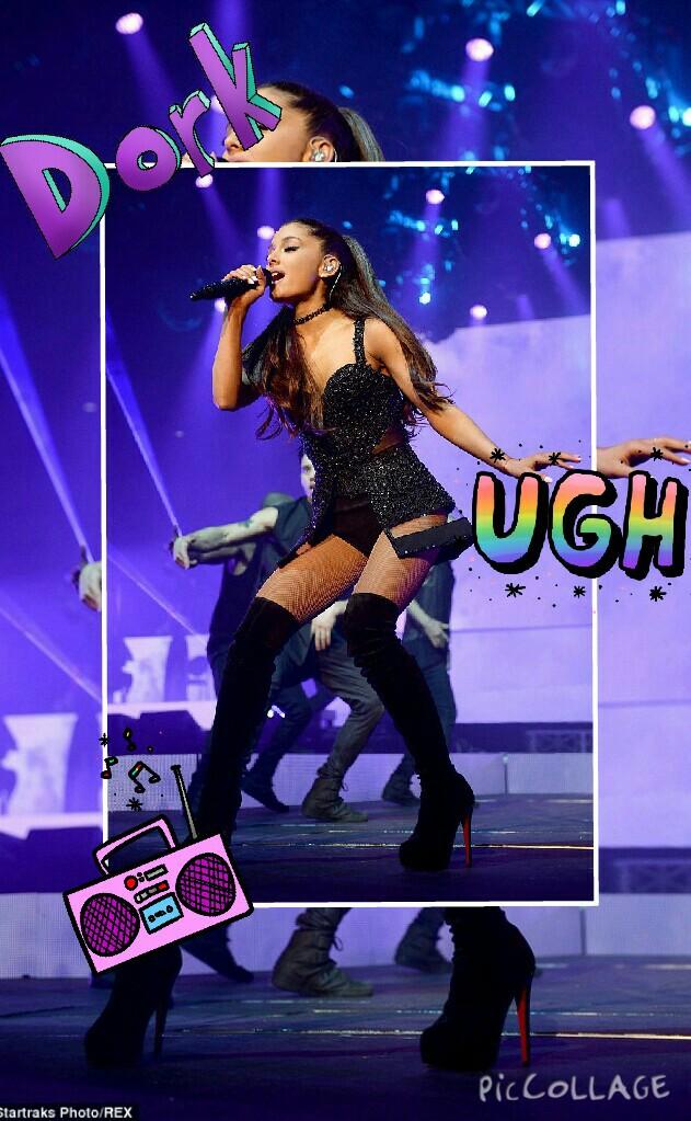 lockescreen's tweet image. Ariana Grande lockscreens, please rt or fave if you saved.