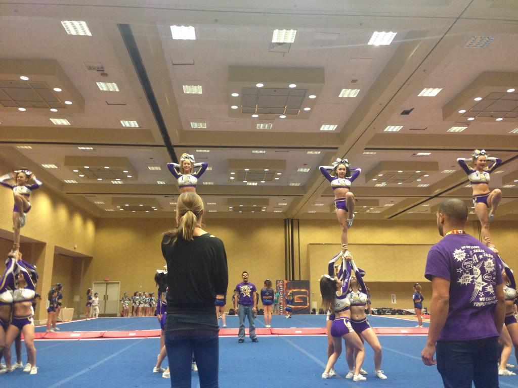 nochilllniksta's tweet photo. MY BABIES HIT 0 ONCE AGAIN 😍💜💛🎀@F3TGoldenCatz http://t.co/sLC5btHeMZ