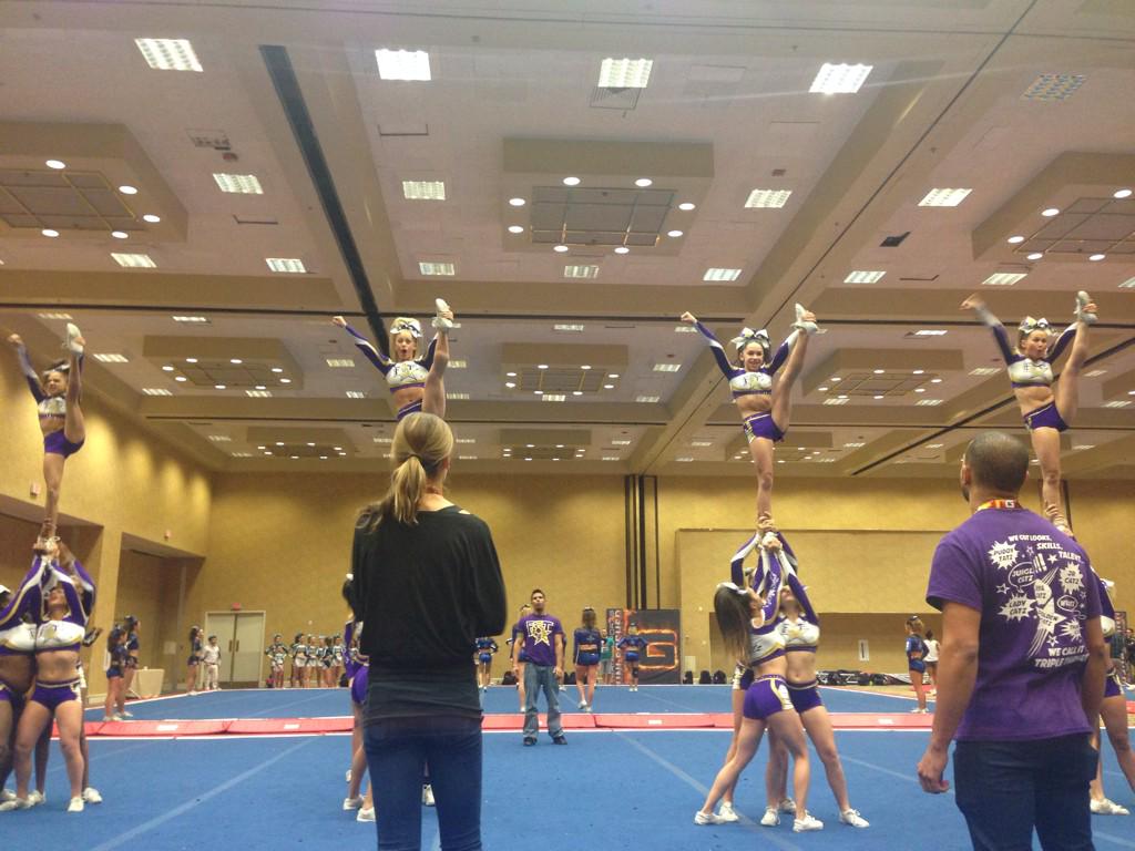 nochilllniksta's tweet photo. MY BABIES HIT 0 ONCE AGAIN 😍💜💛🎀@F3TGoldenCatz http://t.co/sLC5btHeMZ