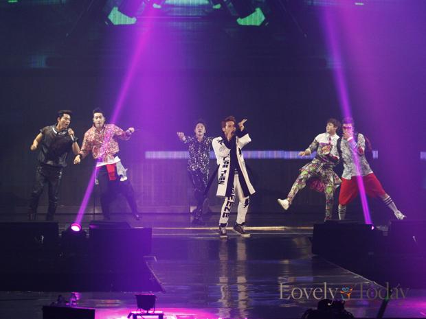 Bawakan Penampilan Spesial, 2PM Nyanyi Lagu RAN - Dekat di Hati lovelytoday.com/topkpop/2015/0… <a href="/enstarent/">Enstar Entertainment</a> <a href="/RANforyourlife/">RAN</a>