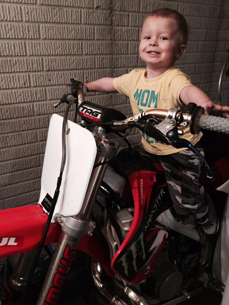 KaylaKubert's tweet photo. @KaylaKubert: Missing @TreyCanard tonight! Still enjoying tonight's races! #SXonFOX #TC41 #ryandungey http://t.co/m8K7A2F5ih