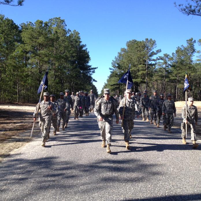 1SGChevisB's tweet photo. C Co MAJ Beasley leading the way #ssc15 http://t.co/ij8UDR3prF