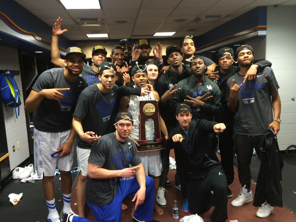 KentuckyMBB's tweet photo. This. Is. Awesome. http://t.co/HrTfb6K8ju