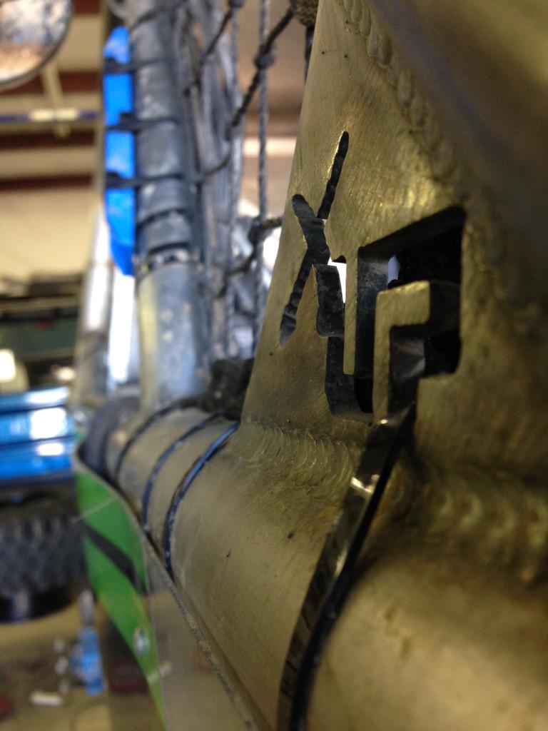 CrossedUpCustom's tweet photo. Fixing up TIMMY for the next race in Moab! Who is going to the Easter Jeep Safari? http://t.co/0CtZqCqujN