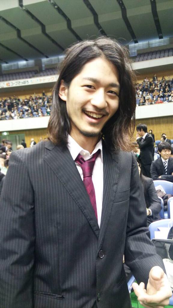 伊藤努 北海学園大学法学部 卒業 いつメンが10人くらいいて卒業できたのは3人でした 新入生 単位ってすごいんだよ 酒海日サロに溺れた前半もいまや思い出 母校とすることができました 2年ぶりのスーツは腹回りが若干きつかったです Http T