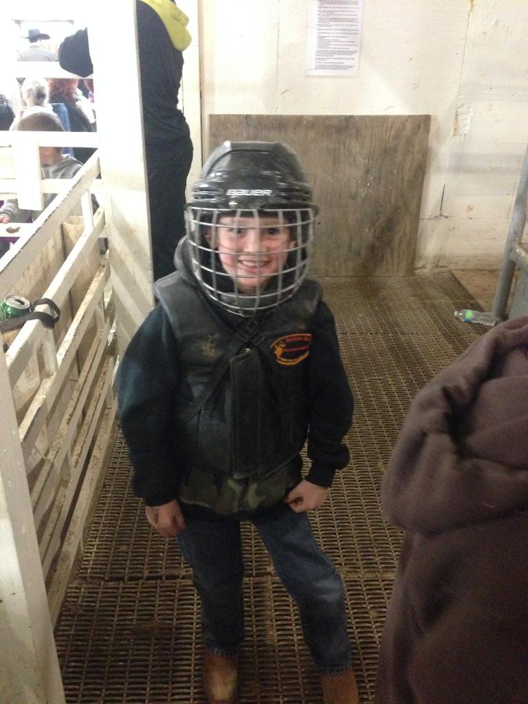 Matt260571's tweet photo. Cooper right before he got on his first bull ride!!!! http://t.co/BVW6toExVD