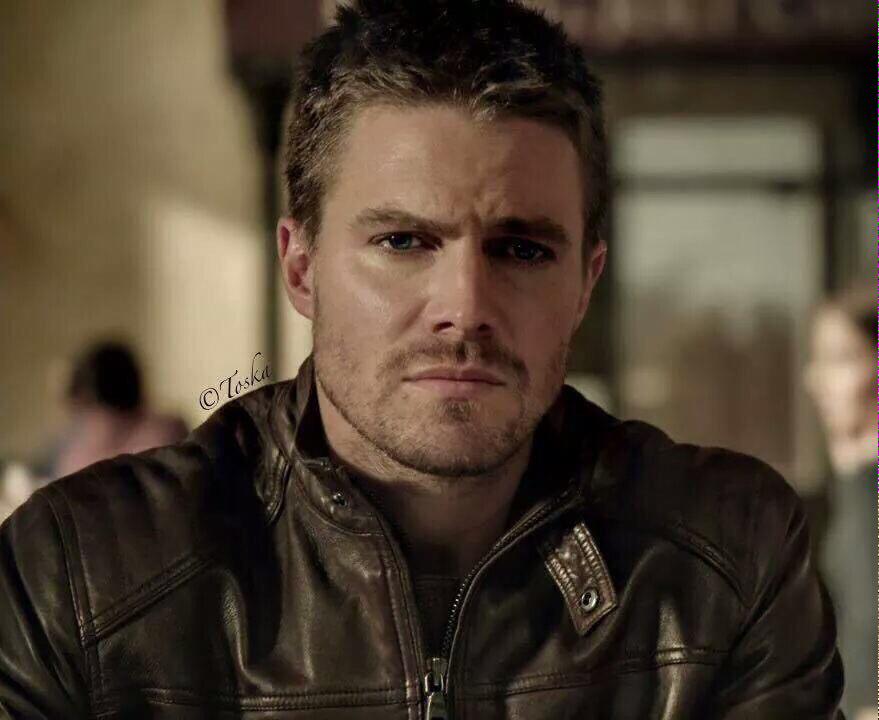 I'm looking for someone interested in playing Brady for a SL Actor :Stephen Amell