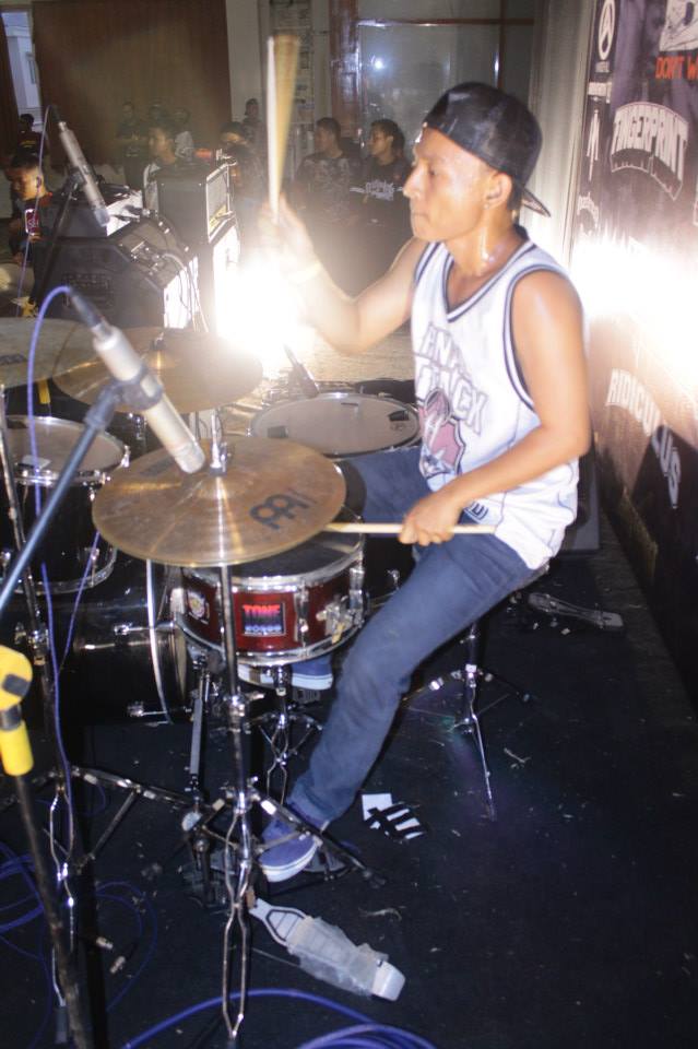 the crazy drummer from <a href="/HAMMER_HC/">HAMMER official</a>