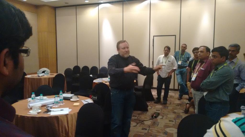 AshishParkhi's tweet image. @jeffpatton "we are not here to build software we are here to change the world" #AgileIndia2015 #PassionateProgrammer