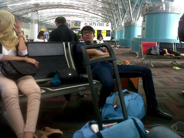 ericbrownskin's tweet photo. Asu lah, ngehek :| RT @tiyov: @ericbrownskin rik dinar gayanya ngehe banget. #saveErik http://t.co/Y2URhWrOgO