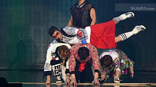 Wow, "2PM" Fasih Bawakan Lagu "RAN" <a href="/HottestID/">Hottest Indonesia</a> <a href="/RANforyourlife/">RAN</a> bit.ly/1BHEKzp