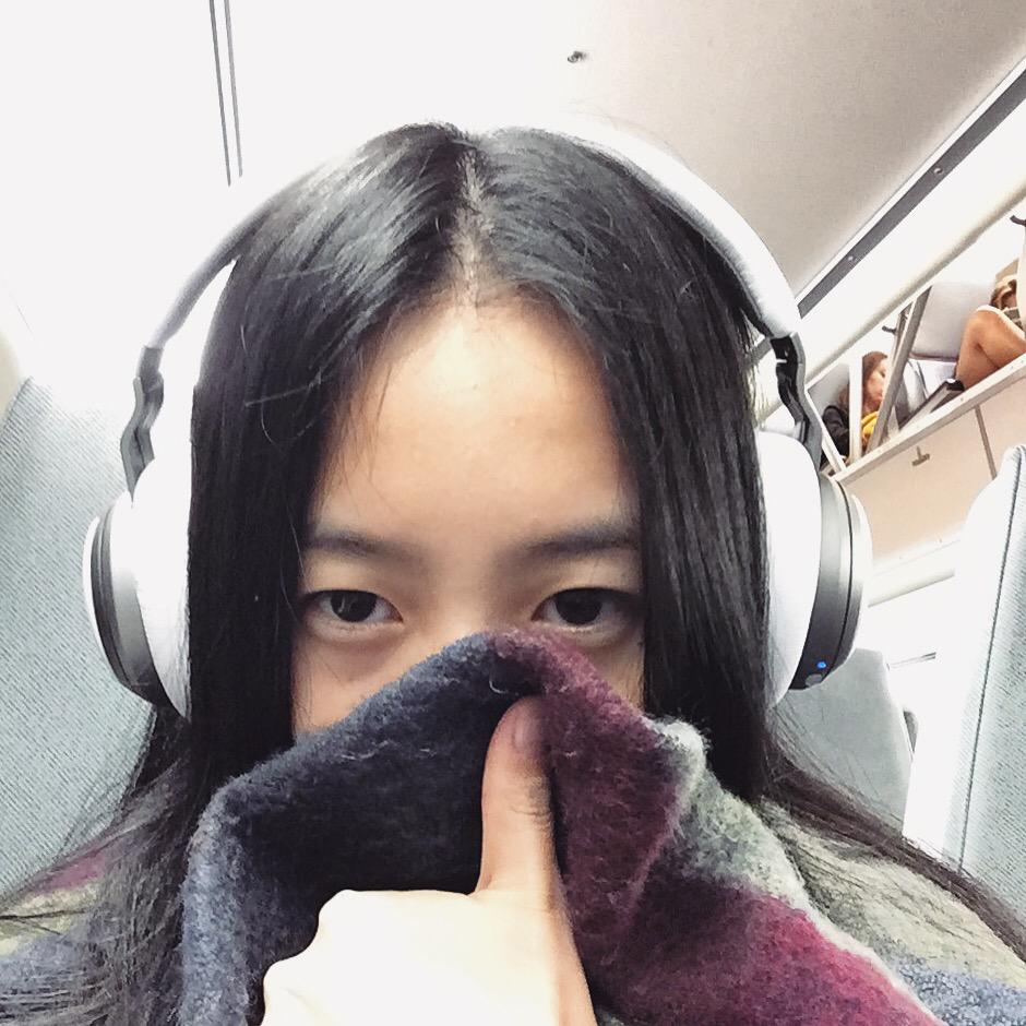 pengzyk's tweet photo. @aivvy prototype on head. Feeling awesome. 😊 #DJ4Me #Aivvy http://t.co/25cd8LXT9g