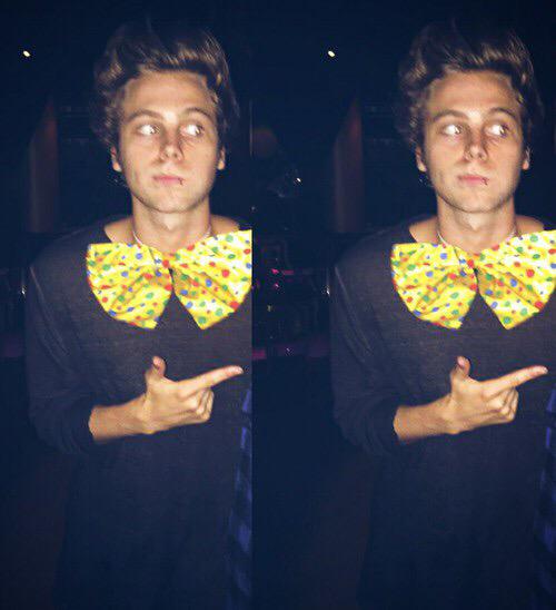 imsostraiight's tweet image. Rt yeah? Sorry if this is annoying but fuck it.