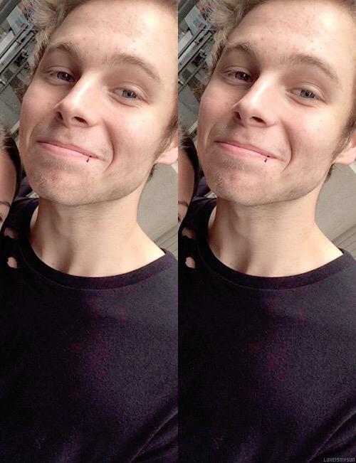 imsostraiight's tweet image. Rt yeah? Sorry if this is annoying but fuck it.