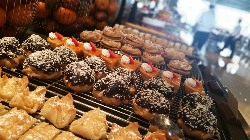 hanu73s's tweet photo. #Desserts#yummy#sunday brunch# cafe knosh#@KempinskiAmbDel http://t.co/SUFJSjyOzq