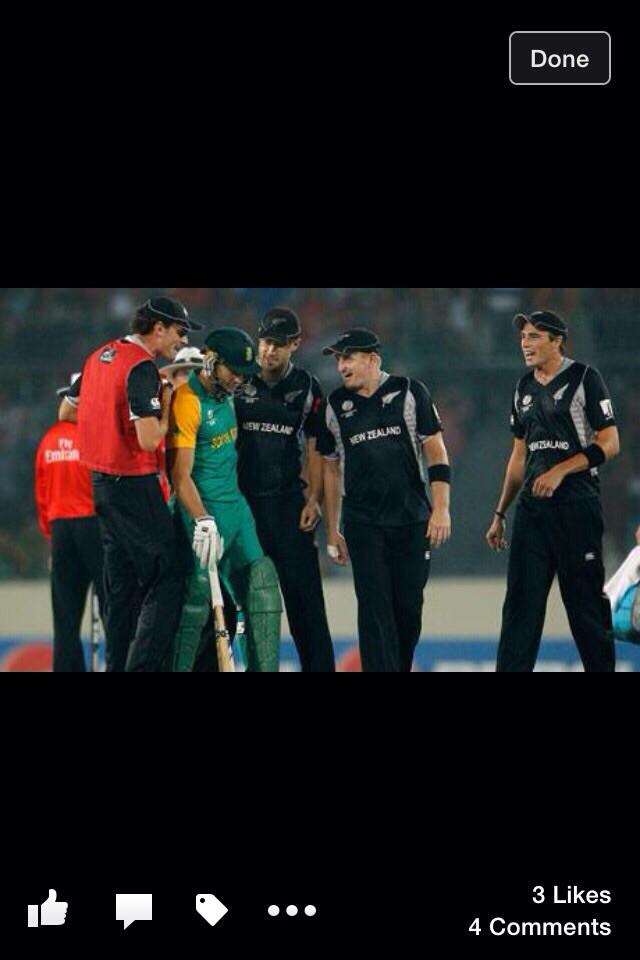 BruceMccleland's tweet photo. Sledging in the #CWC15Final is not ideal but I recall the Black Caps doing it rather well. Pot meet kettle? http://t.co/fMHKIGPzU8
