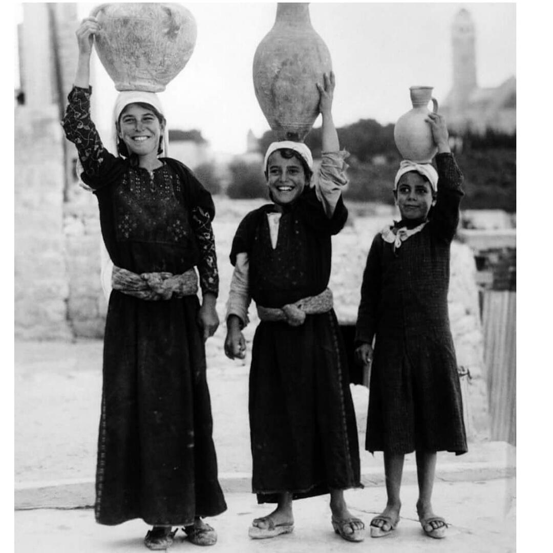 Good morning everyone 😊 
Have a good and productive week and Good luck in your midterms 💪