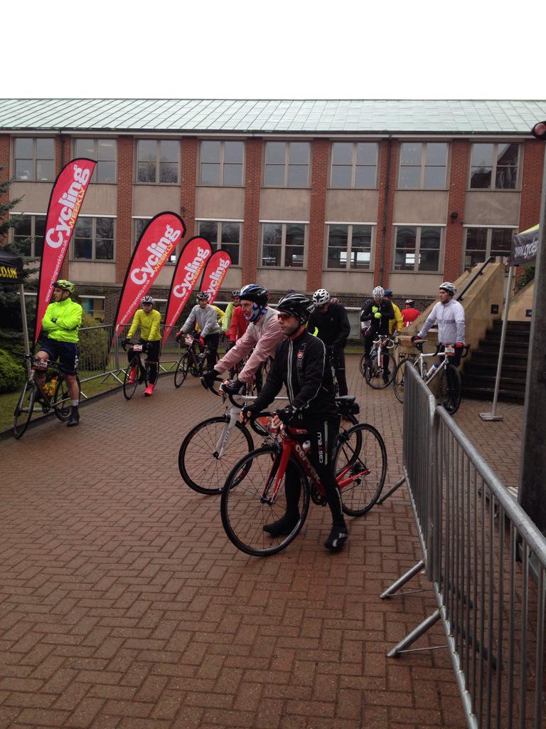 cyclingweekly's tweet photo. #SurreyCyclone riders are off! http://t.co/t1OAgJF9VY