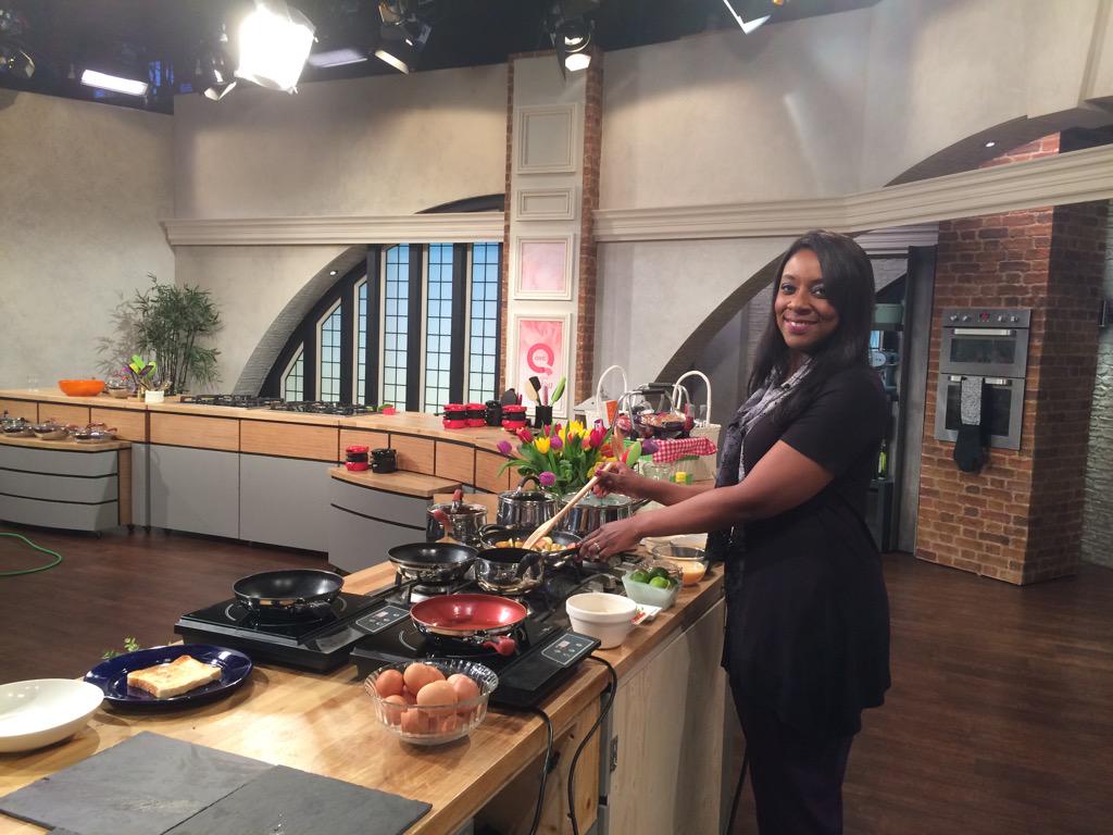 SimonBrownTV's tweet photo. The Cook's Essentials TSV is SO good that it's even got @TVMarv cooking! See it in action @qvcuk with us both at 2pm. http://t.co/GNwlb0FXvm